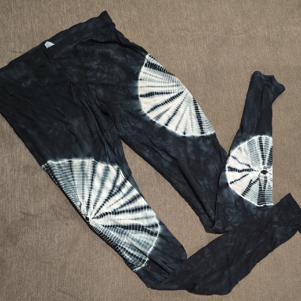 Tie-Dye Black and White Yoga Leggings